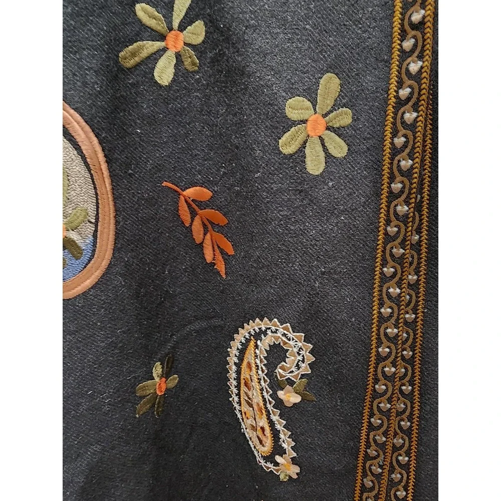 Pyramid Collection Paisley Punch Embroidered Coat Black Wool Blend Size Small - Picture 11 of 16